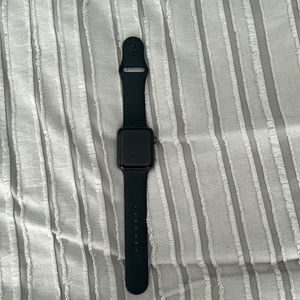 42MM Apple Watch 3